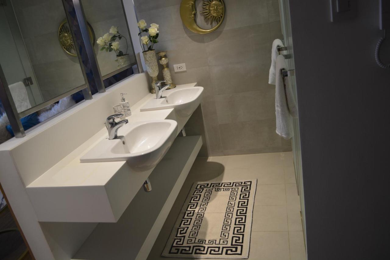 ماندالويونغ Luxxe Interior Design Condo - Novotel Residences At Acqua Private Residences المظهر الخارجي الصورة