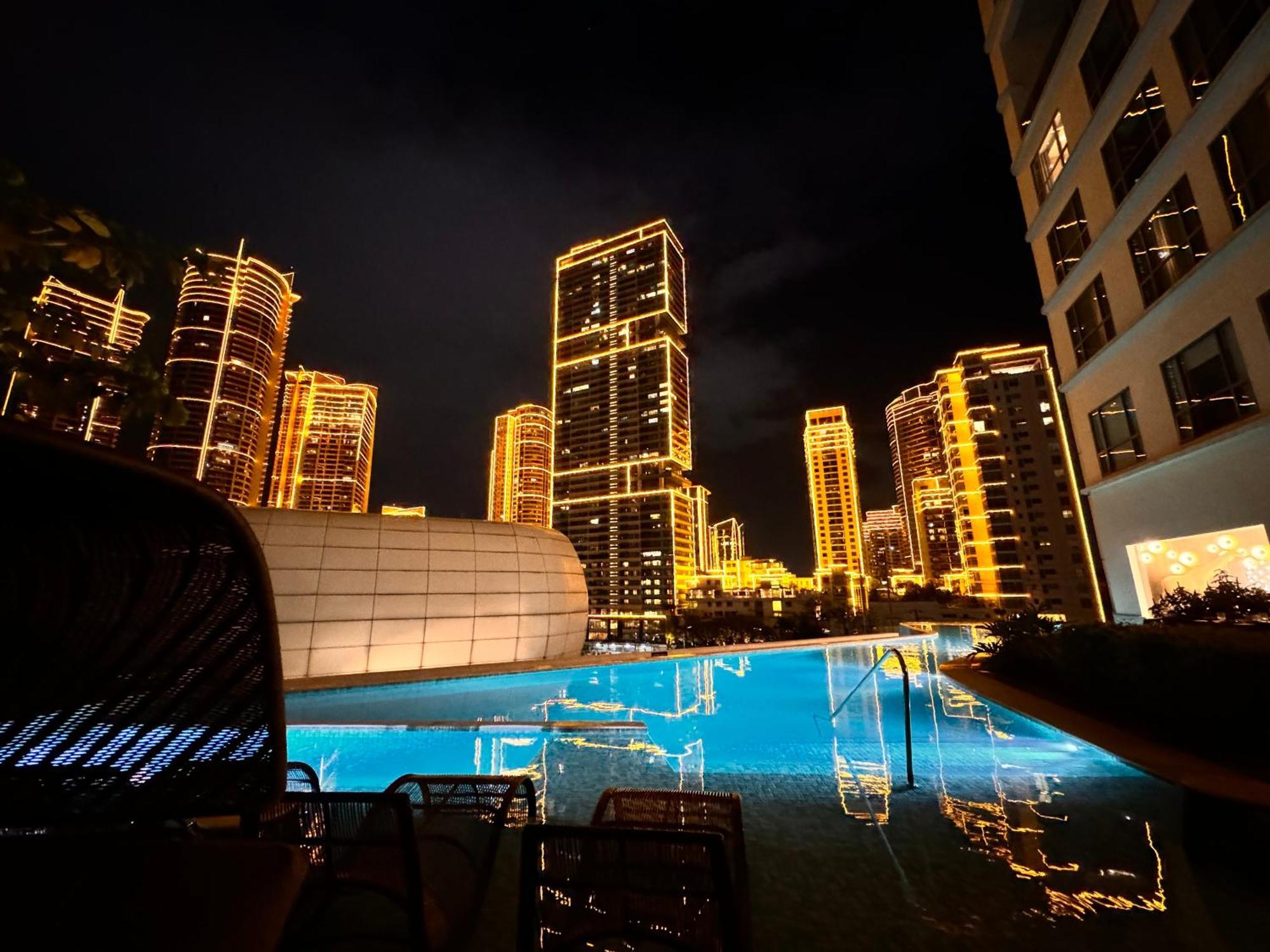 ماندالويونغ Luxxe Interior Design Condo - Novotel Residences At Acqua Private Residences المظهر الخارجي الصورة